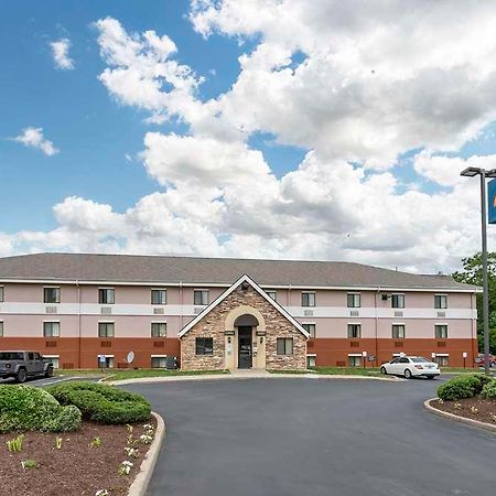 Suburban Studios Louisville East Экстерьер фото