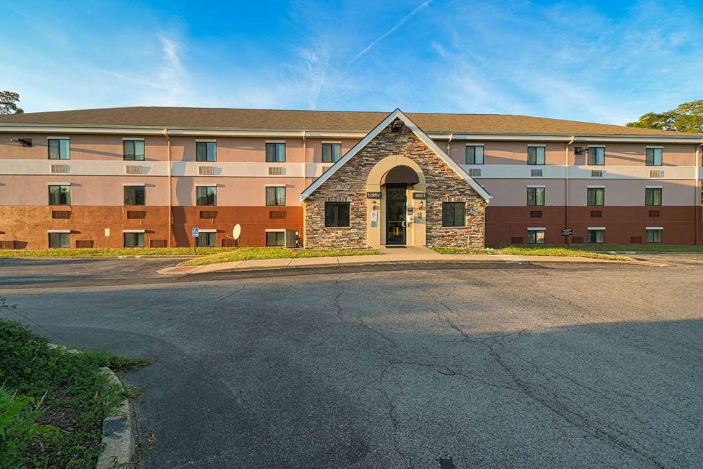 Suburban Studios Louisville East Экстерьер фото